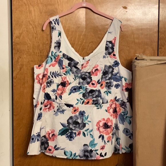 torrid Tops - Torrid watercolor print v- neck peplum top, size 3X